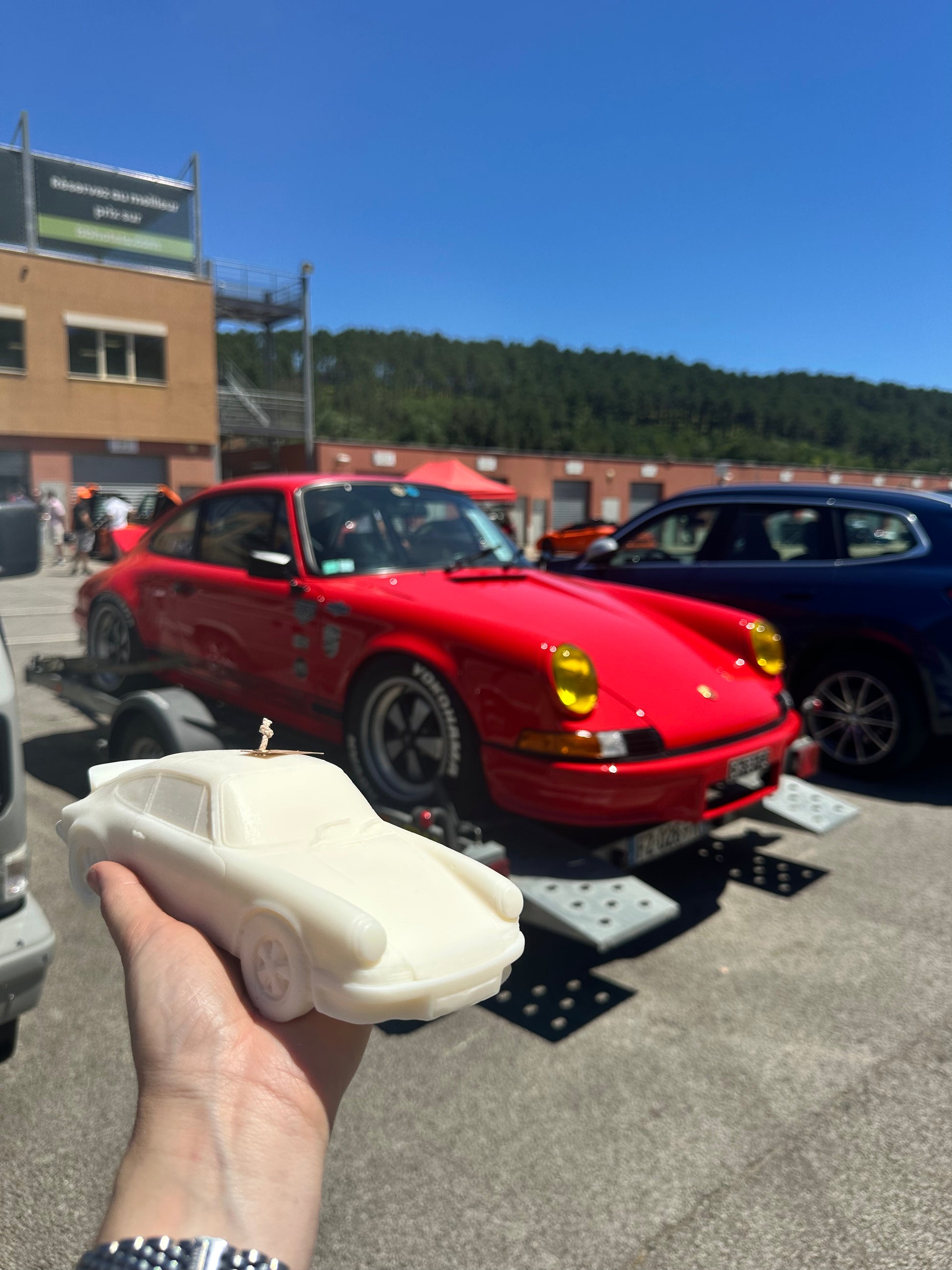  Bougie parfumée artisanale Porsche 911 RS – décoration automobile raffinée