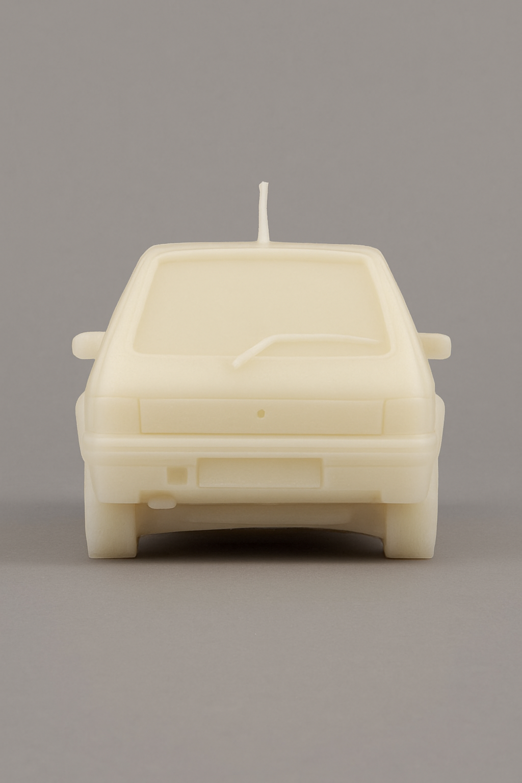 Bougie parfumée artisanale Peugeot 205 GTI – décoration automobile raffinée